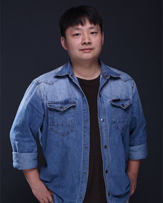18岁女孩的屄器乐表演部部主任